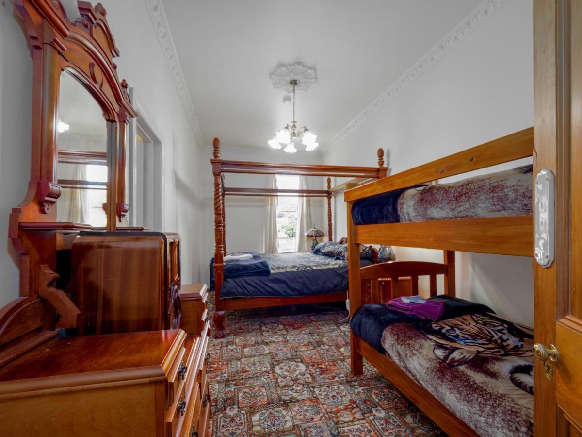 Stagecoach Hotel 3*